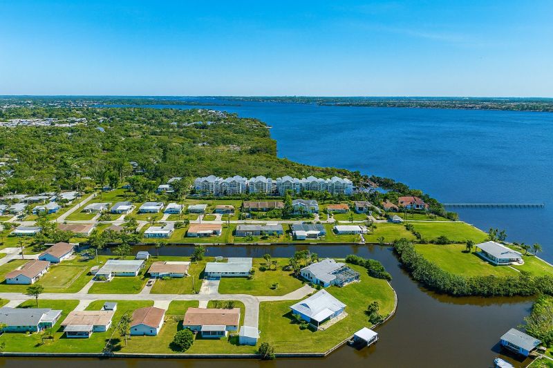 Local Window Service in Ellenton, FL