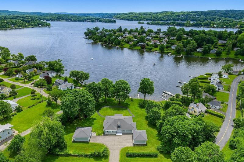 Local Windows Replacement in Brookfield, CT