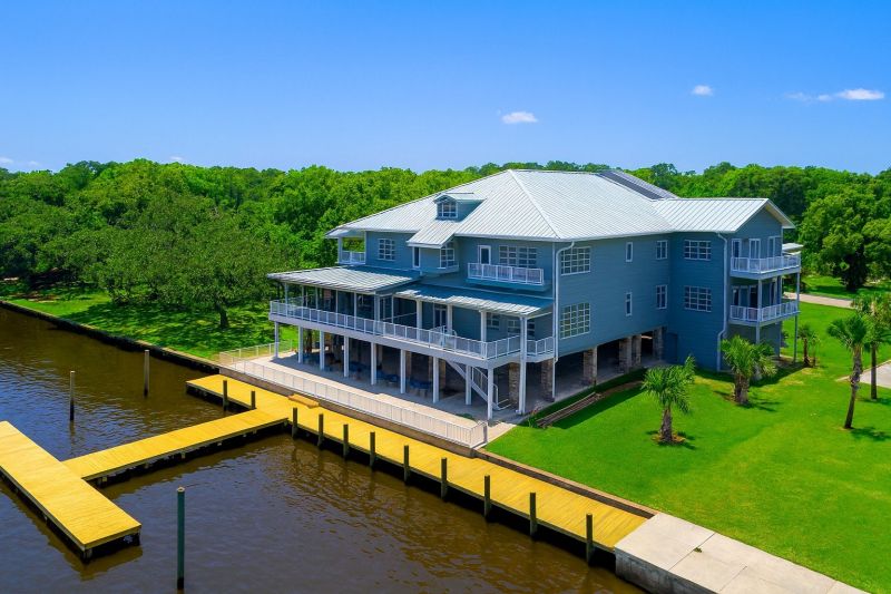 Local Wood Windows Installation in Madisonville, LA
